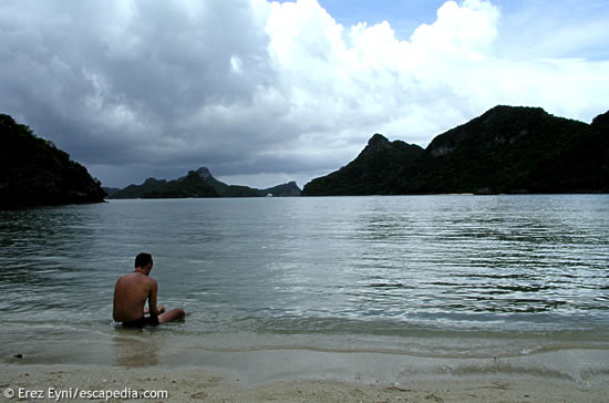  .    Angthong